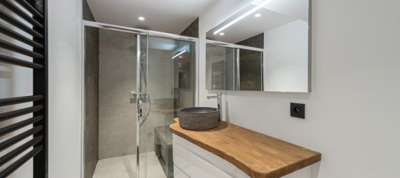 5 bedrooms Apartment in Les Allues, France No. 164 5