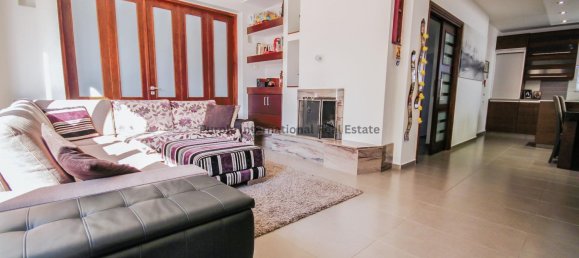 4 bedrooms Villa in Tersefanou, Cyprus No. 991 10