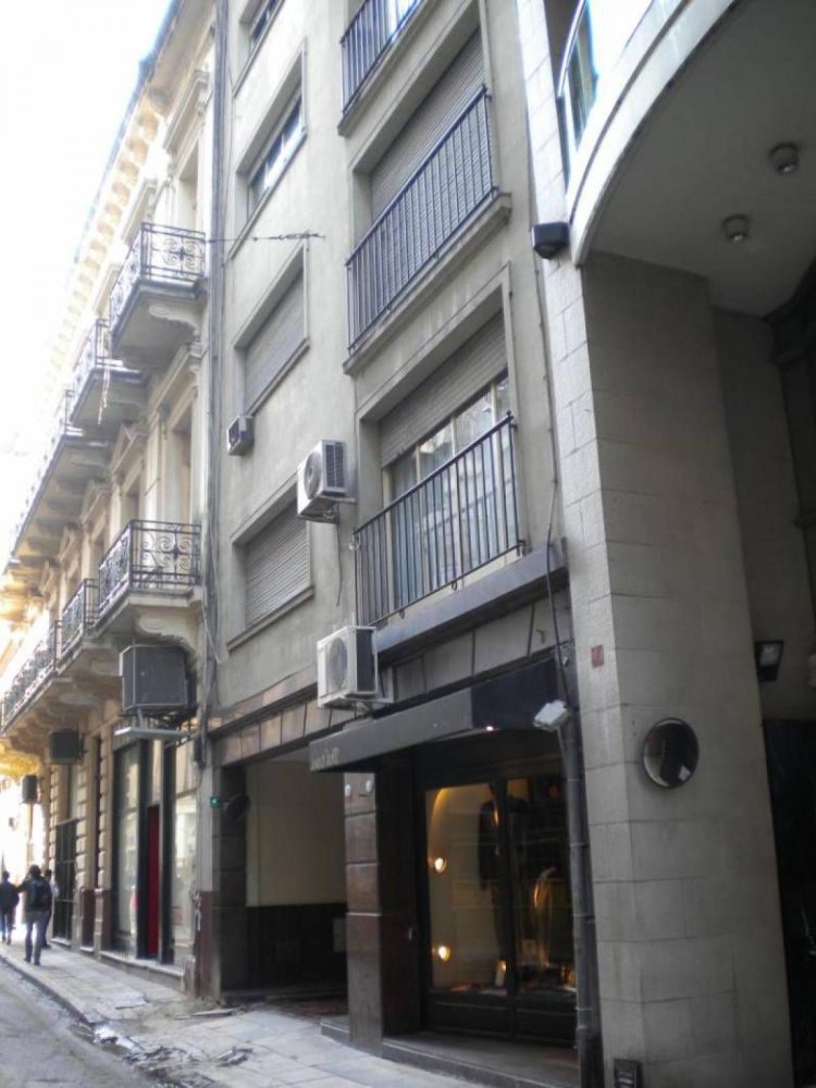 3 bedrooms Apartment in Buenos Aires, Argentina No. 85371