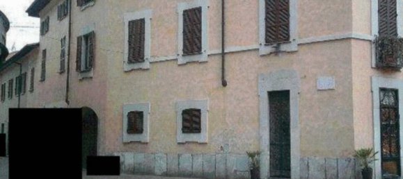 Propriété commerciale à Busto Arsizio, Italy 398m² No. 360947 9