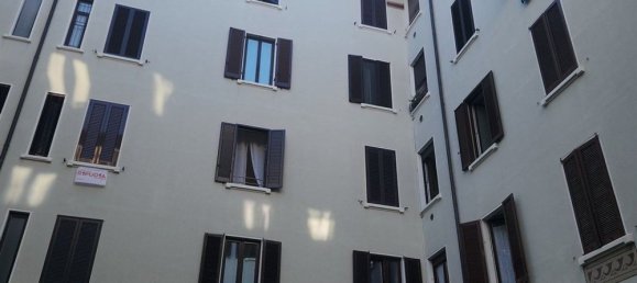 2 bedrooms Apartment in Milan, Italy No. 357813 4