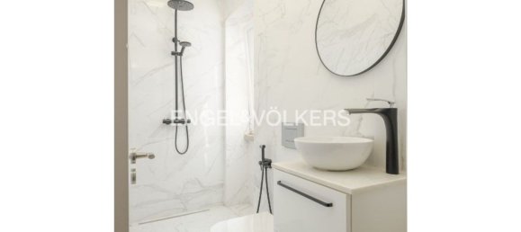 3 bedrooms Apartment in Lisbon, Portugal No. 13051 8