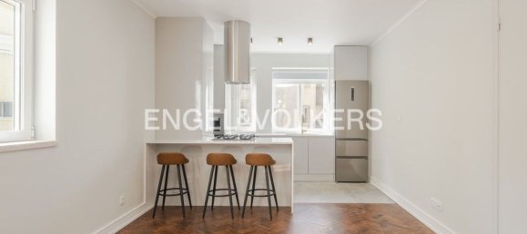 3 bedrooms Apartment in Lisbon, Portugal No. 13051 4