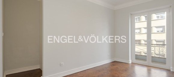 3 bedrooms Apartment in Lisbon, Portugal No. 13051 16