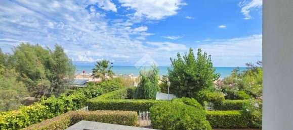 3 bedrooms Apartment in Silvi, Italy No. 259256 2