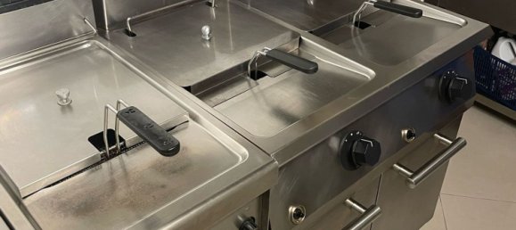 Gewerbliche Immobilie in Qualiano, Italy 45m², Nr. 254549 4