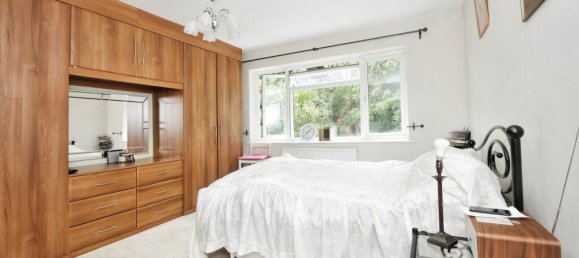 5 bedrooms House in Beckenham, United Kingdom No. 1228 14