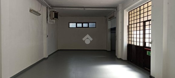 450m² Commercial property in Caronno Pertusella, Italy No. 262511 17