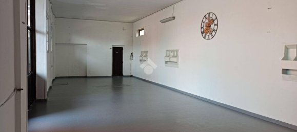 450m² Commercial property in Caronno Pertusella, Italy No. 262511 15