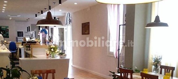 2 rooms Commercial property in Lucca, Italy No. 211536 7