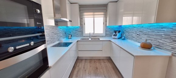 3 bedrooms Villa in Estepona, Spain No. 77094 18