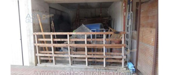 28m² Garage in Alessandria, Italy No. 263725 3