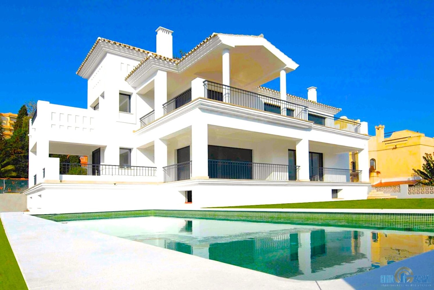6 bedrooms Villa in Marbella, Spain No. 9922