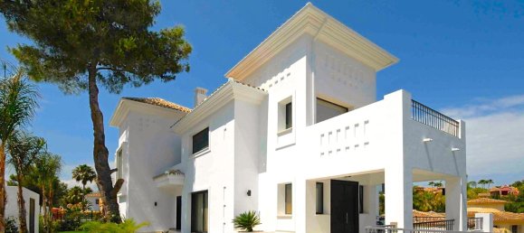 6 bedrooms Villa in Marbella, Spain No. 9922 9