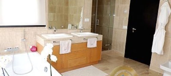 6 bedrooms Villa in Marbella, Spain No. 9922 4