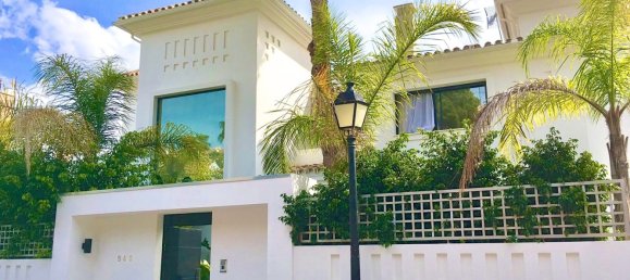 6 bedrooms Villa in Marbella, Spain No. 9922 10
