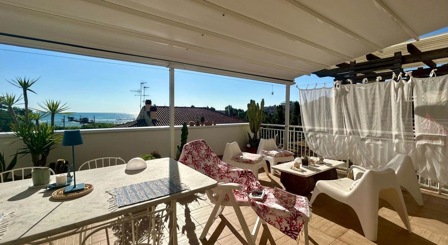 Ático de 3 habitaciónes en San Vito Chietino, Italy No. 268733