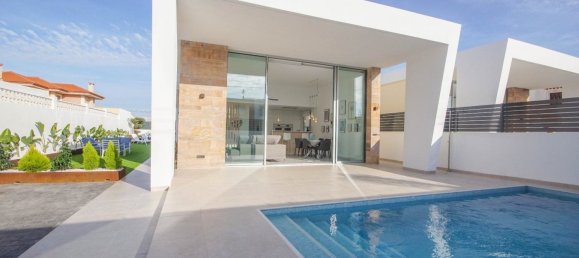 3 bedrooms Villa in Torreta, Spain No. 6741 4