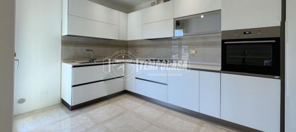 3 bedrooms Apartment in Abano Terme, Italy No. 372832 4