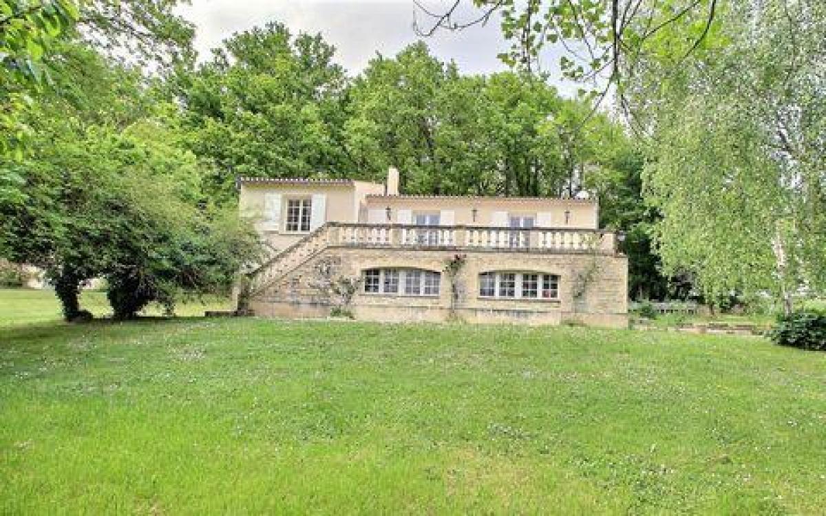 Casa de 4 dormitorios en Pons, France No. 29424