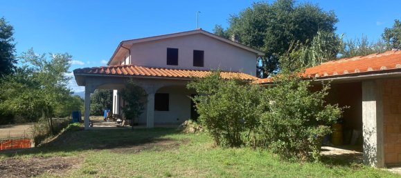 Casa de 10 habitaciónes en Arezzo, Italy No. 52103 7