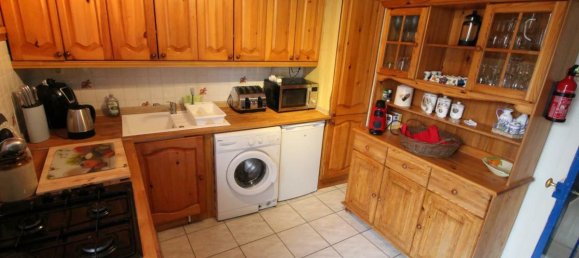 Дом с 8 спальнями в Агри, Франция № 95907 13