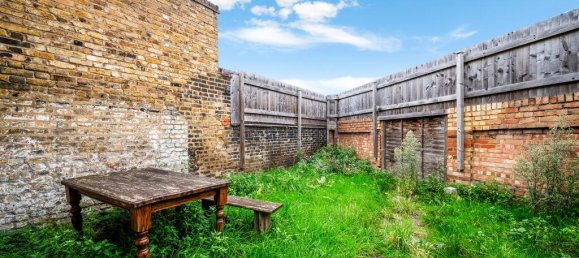 3 Schlafzimmer Haus in London, United Kingdom, Nr. 9882 3