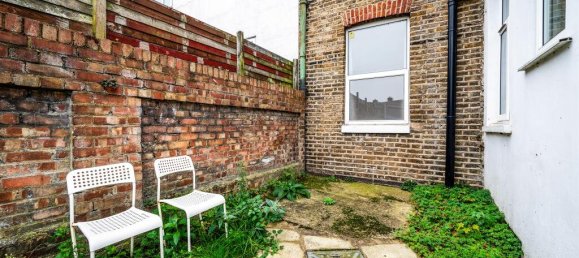 3 Schlafzimmer Haus in London, United Kingdom, Nr. 9882 6