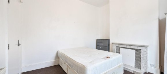 3 Schlafzimmer Haus in London, United Kingdom, Nr. 9882 8