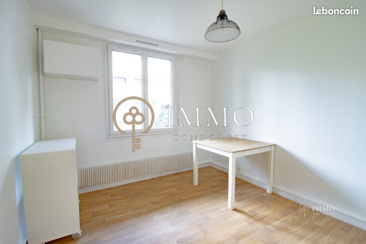 1 bedroom Apartment in Bourg-la-Reine, France No. 148172