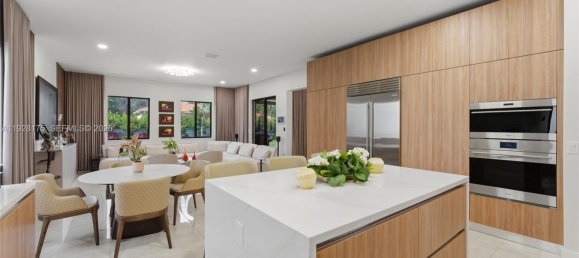 5 Schlafzimmer Villa in Miami, USA, Nr. 615459 11