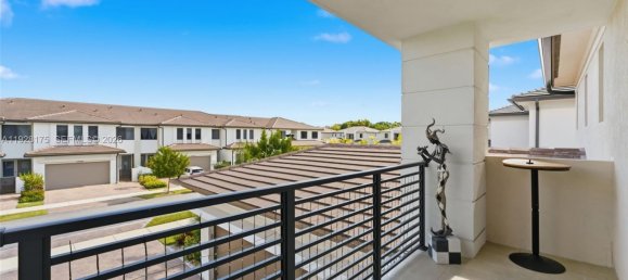 5 Schlafzimmer Villa in Miami, USA, Nr. 615459 24