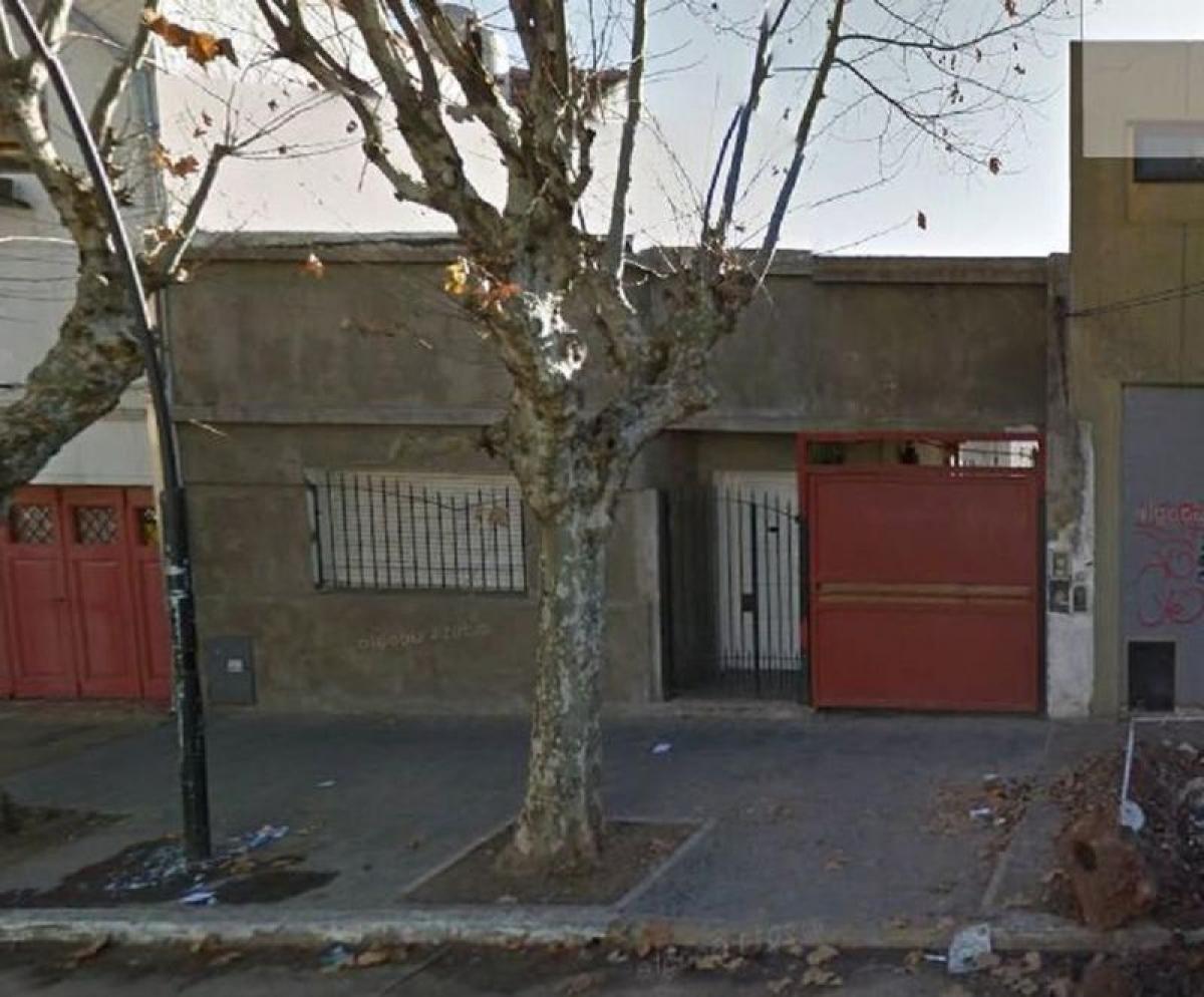 3 bedrooms House in Tres de Febrero, Argentina No. 59817