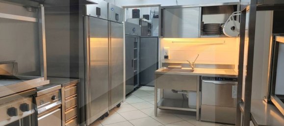 3 rooms Commercial property in Castellana Grotte, Italy No. 28462 8