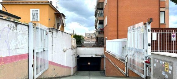 16m² Garage in Rome, Italy No. 148700 2