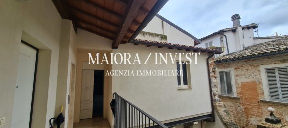 Квартира с 3 комнатами в Сан Бенедетто дель Тронто, Италия № 74497 10