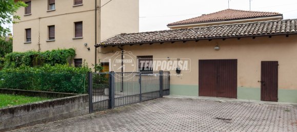 2 bedrooms House in Crevalcore, Italy No. 354155 9
