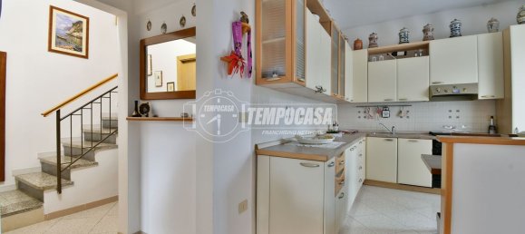 6 rooms House in Porto Sant'Elpidio, Italy No. 59089 4