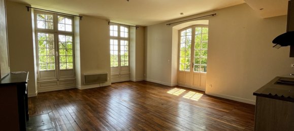 2 chambres Appartement à Cinq-Mars-la-Pile, France No. 97838 2