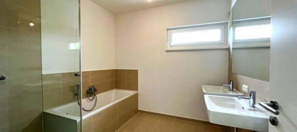 3-salle Appartement à Zwolfaxing, Austria No. 153063 10