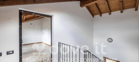 Apartamento T1 em Varano Borghi, Italy N.º 378779 19