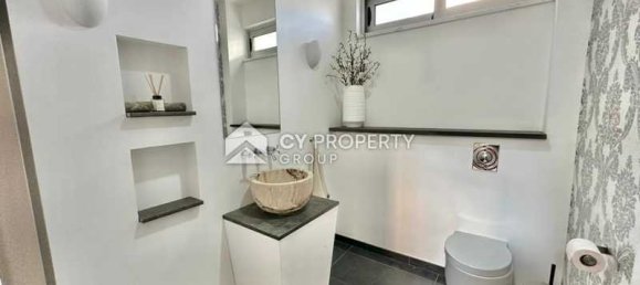 5 bedrooms House in Aradippou, Cyprus No. 12078 2