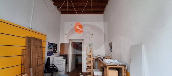 2 rooms Commercial property in Monza, Italy No. 75199 6