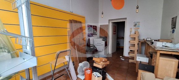 2 rooms Commercial property in Monza, Italy No. 75199 7