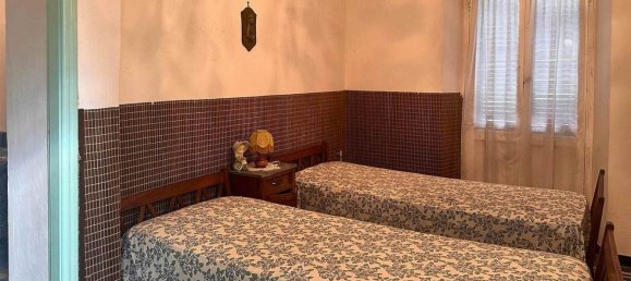 Casa de 10 dormitorios en Licciana Nardi, Italy No. 325167 14