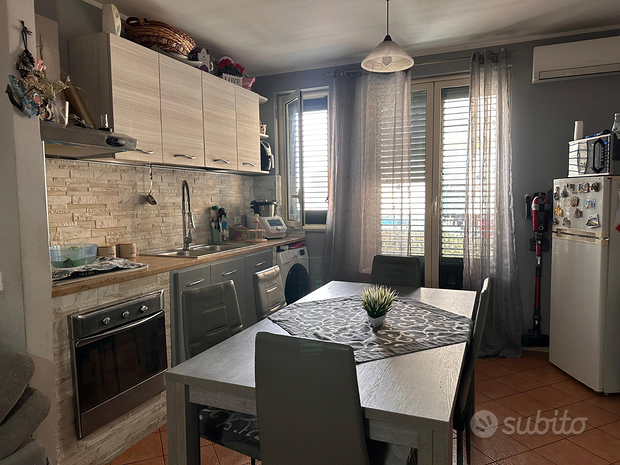 3غرفة عقار تجاري في Palermo, Italy رقم 253872