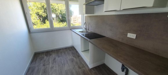 2 غرف نوم شقة في Chateauroux, France رقم 256452 2