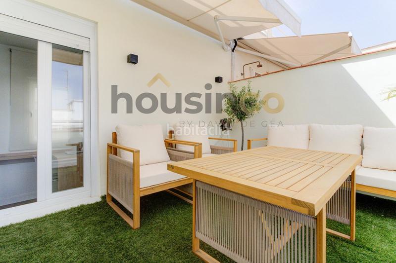 Пентхаус с 2 спальнями в Мадрид, Испания № 197853