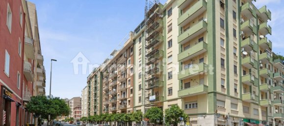 Квартира с 4 спальнями в Кальяри, Италия № 355604 15