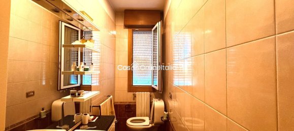 Apartamento de 5 habitaciónes en Prato, Italy No. 275484 9